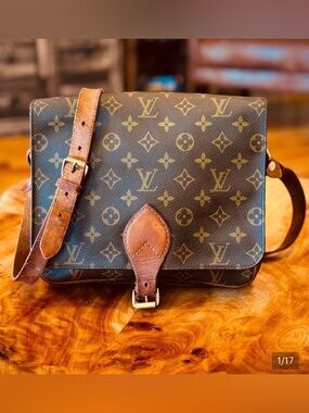 Louis Vuitton
Monogram Cartouchiere PM vintage bag purse, Crossbody 2000 france